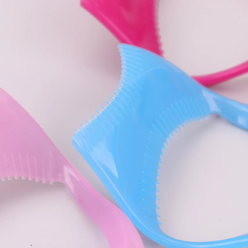 3-in-1 Mascara Applicator Shield - Image 9