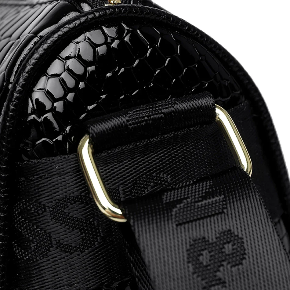Aurelia Vintage Shoulder Bag - Image 16