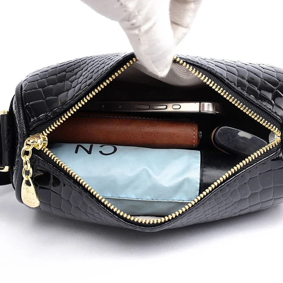 Aurelia Vintage Shoulder Bag - Image 20