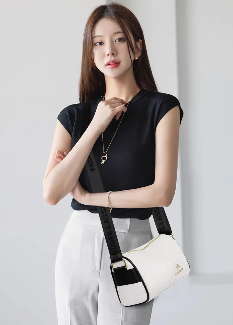 Aurelia Vintage Shoulder Bag - Image 25