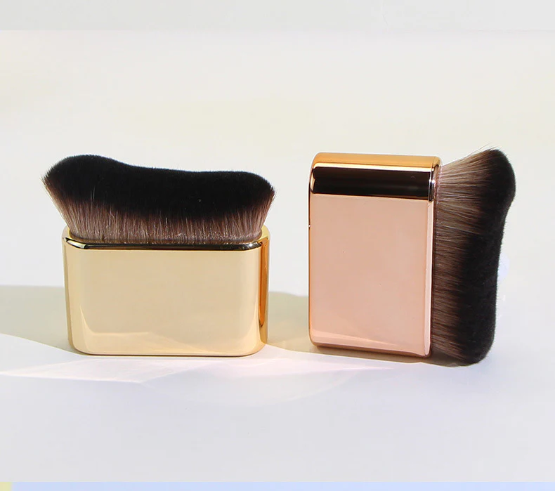 Big Foundation Face Brush - Image 14