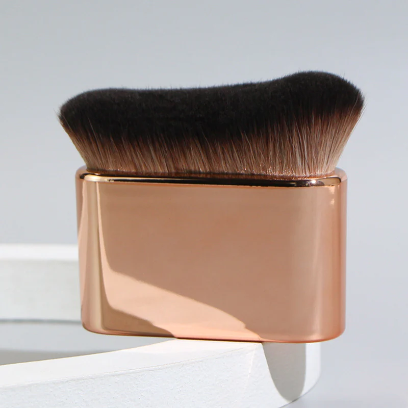 Big Foundation Face Brush - Image 15