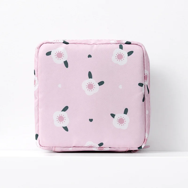 Capture Couture: Travel Camera & Phone Organizer - Image 8