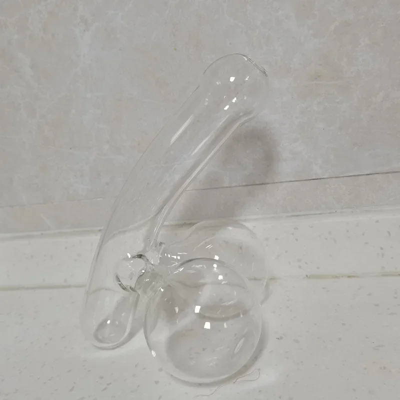 Cheeky Pour: 650ml Decanter for a Memorable Nightcap - Image 7