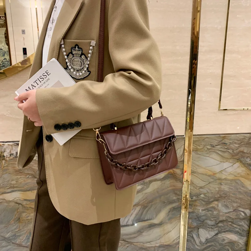 Chic Checkmate: Chain-Embellished Crossbody - Image 4