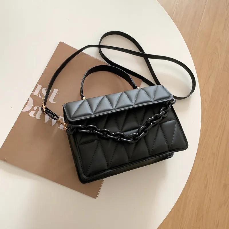 Chic Checkmate: Chain-Embellished Crossbody - Image 7
