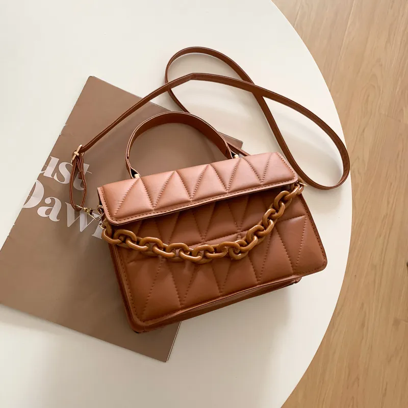 Chic Checkmate: Chain-Embellished Crossbody - Image 8