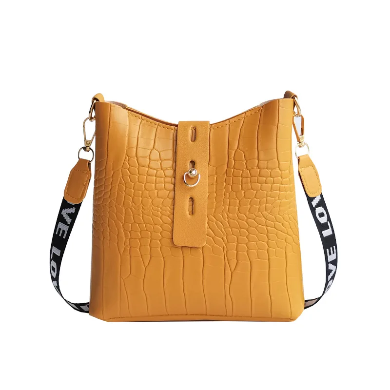 CrocoLux Messenger - Image 12