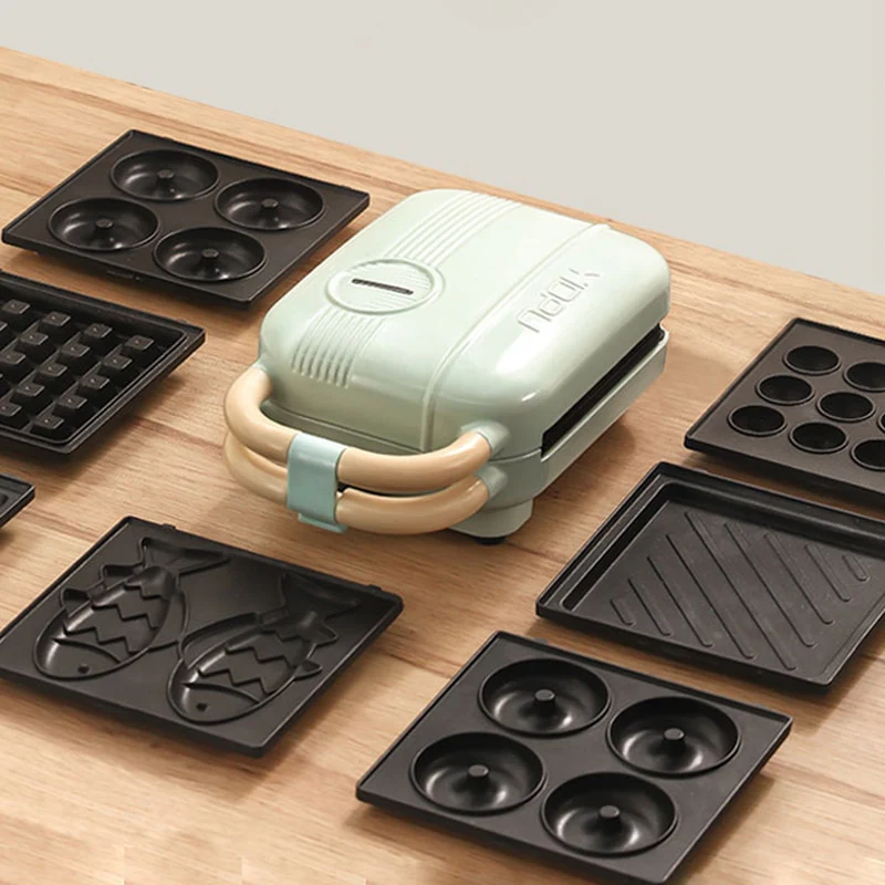 Electric Sandwich Maker - Image 2