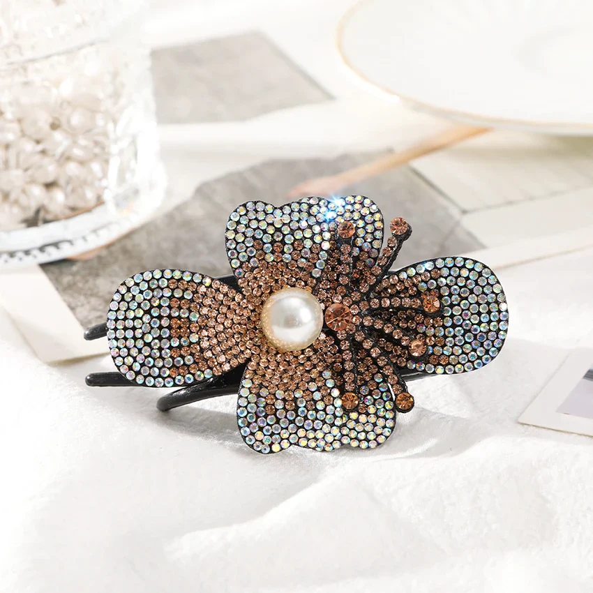 Elegant Rhinestone Flower Clip - Image 10