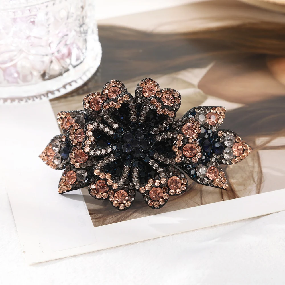 Elegant Rhinestone Flower Hair Clip - Image 12