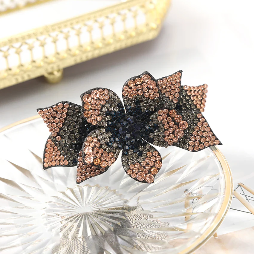 Elegant Rhinestone Hair Clip - Image 7