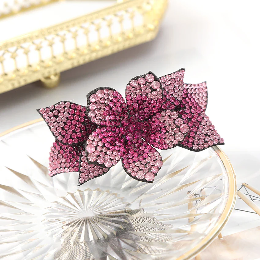 Elegant Rhinestone Hair Clip - Image 8