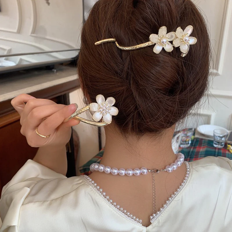 Elegant Rhinestone Metal Hair Pin - Image 52