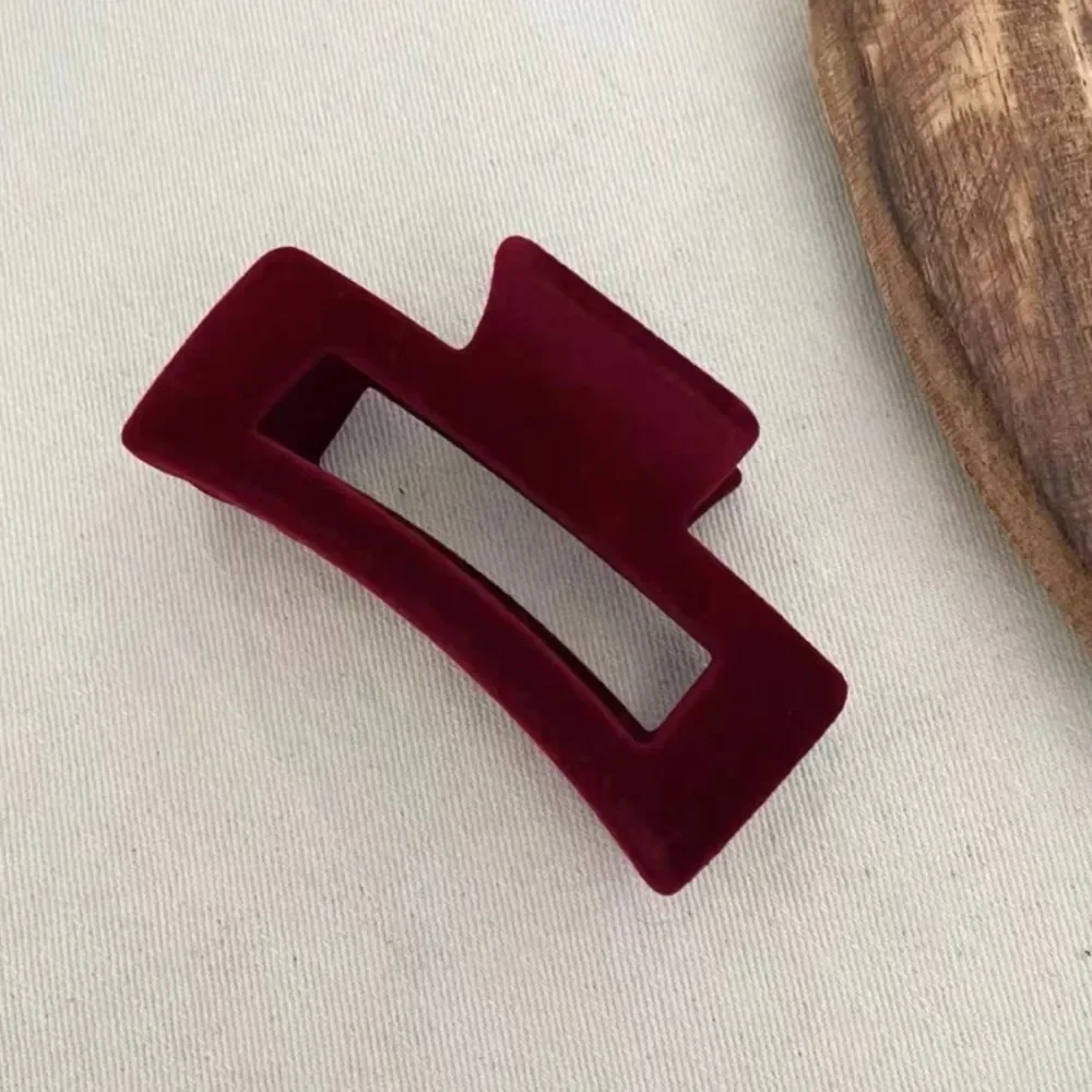 Flower Hair Claw - Image 36