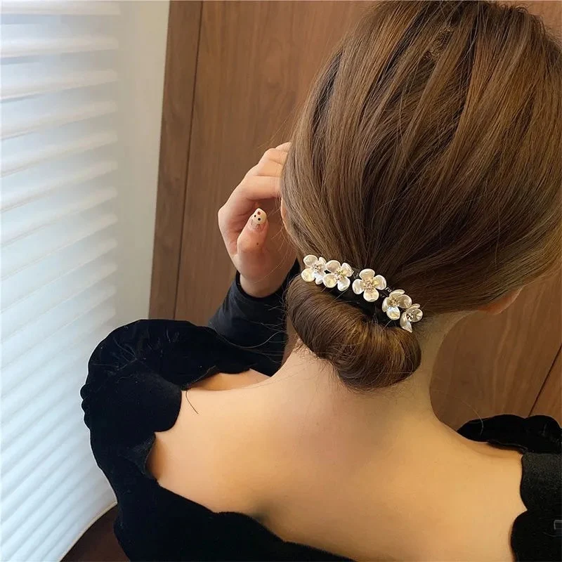 Flower Pearl Bun Maker Stick - Image 3