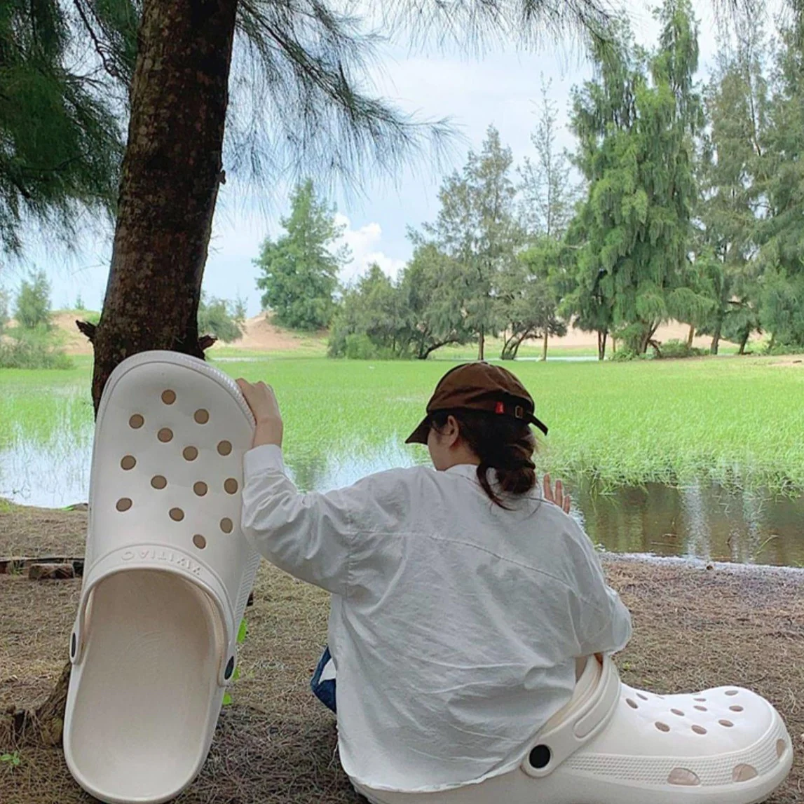 Giant Crocs - Image 15