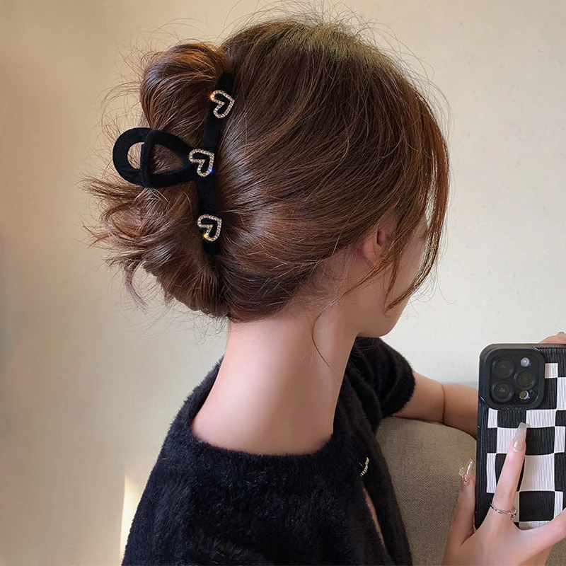 Heart Hair Claw - Image 12