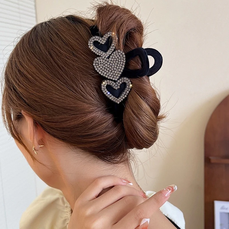 Heart Hair Claw - Image 13