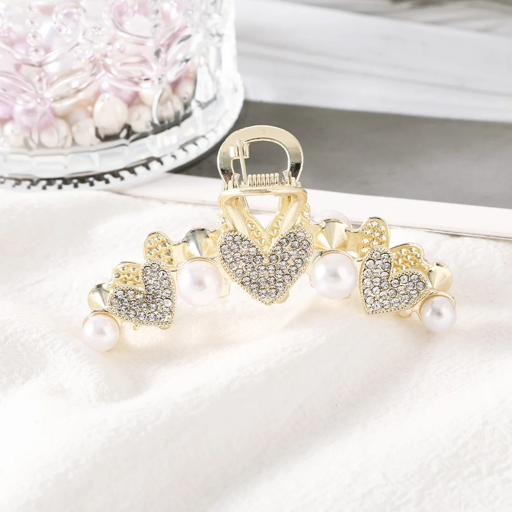 Heart Hair Claw - Image 15