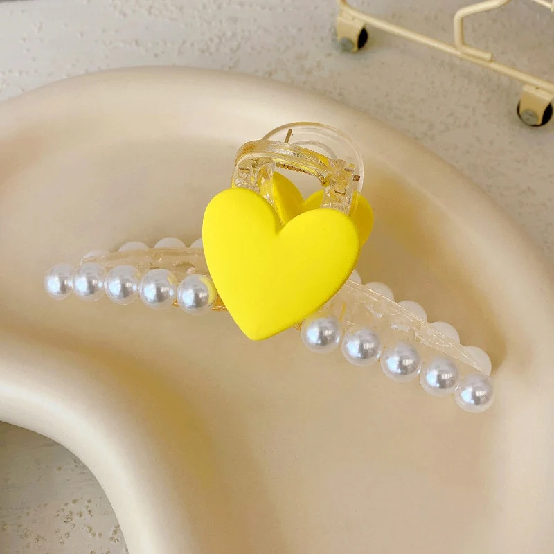 Heart Hair Claw - Image 19