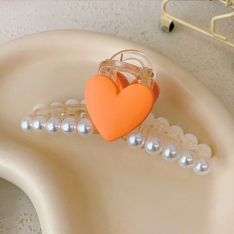 Heart Hair Claw - Image 2