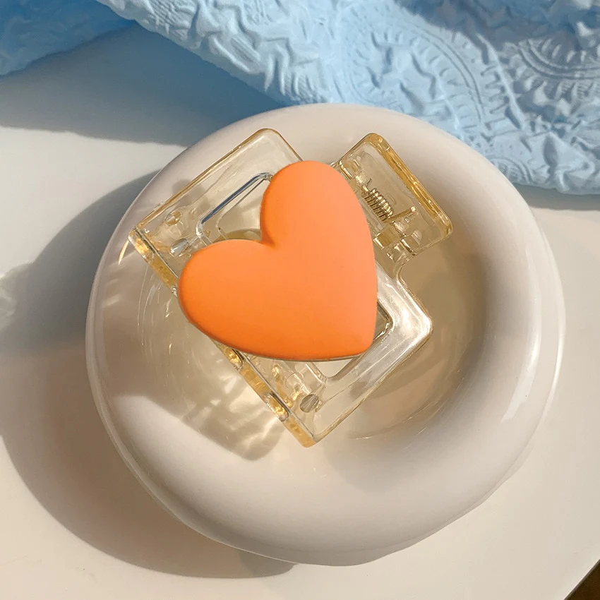 Heart Hair Claw - Image 21