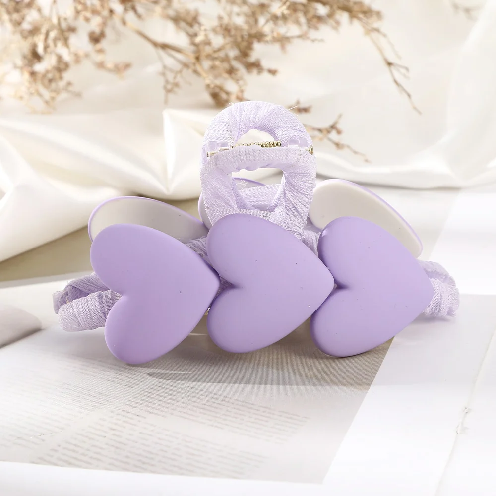 Heart Hair Claw - Image 24