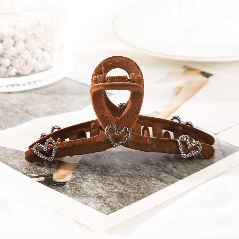 Heart Hair Claw - Image 27