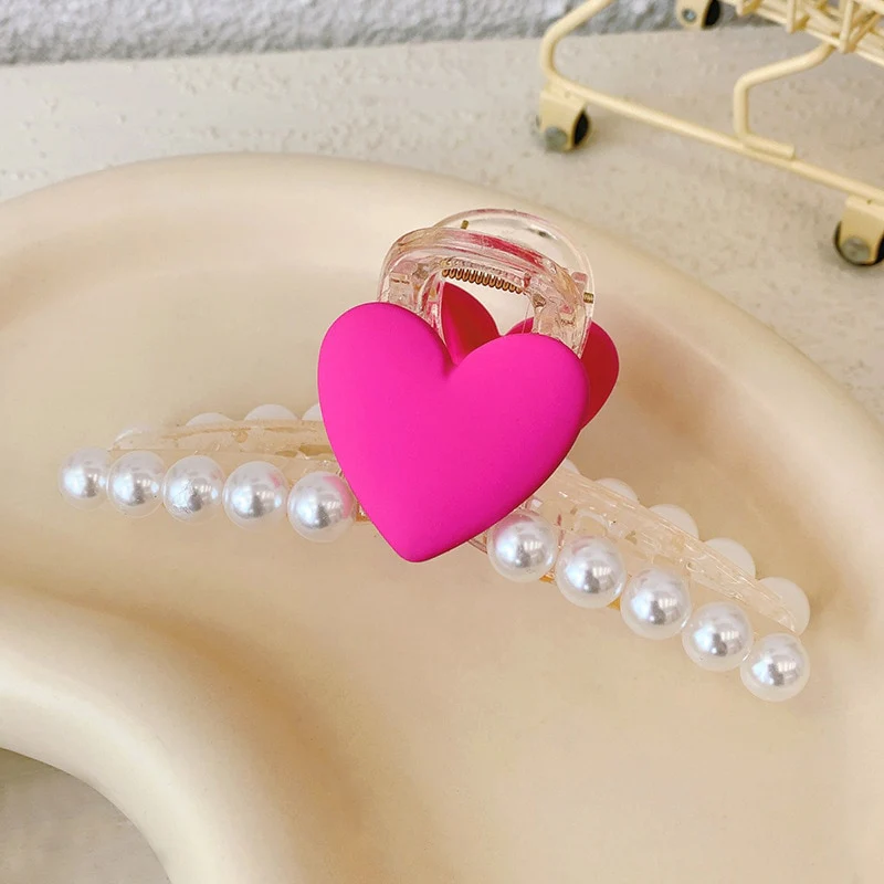 Heart Hair Claw - Image 34