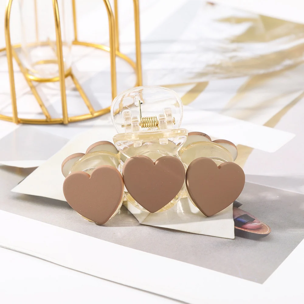Heart Hair Claw - Image 38