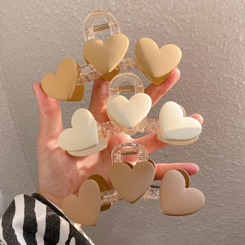 Heart Hair Claw - Image 47