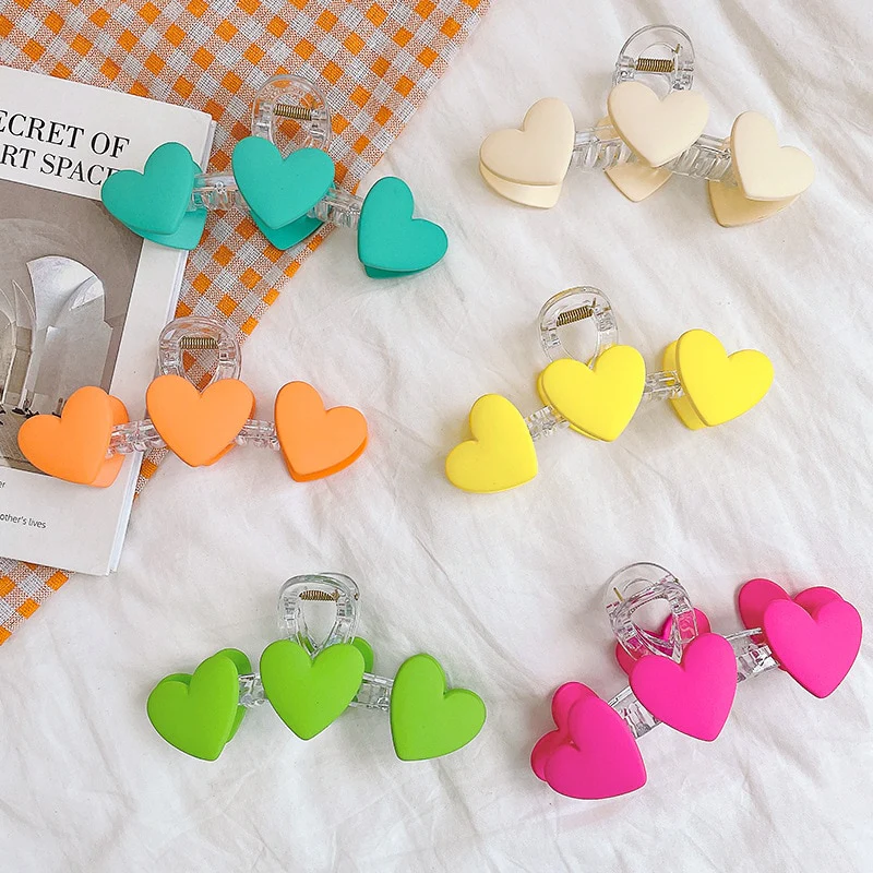 Heart Hair Claw - Image 49