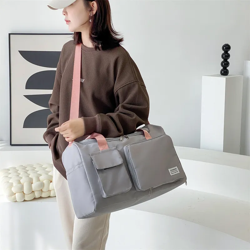 Large Capacity Travel Bag - Image 19