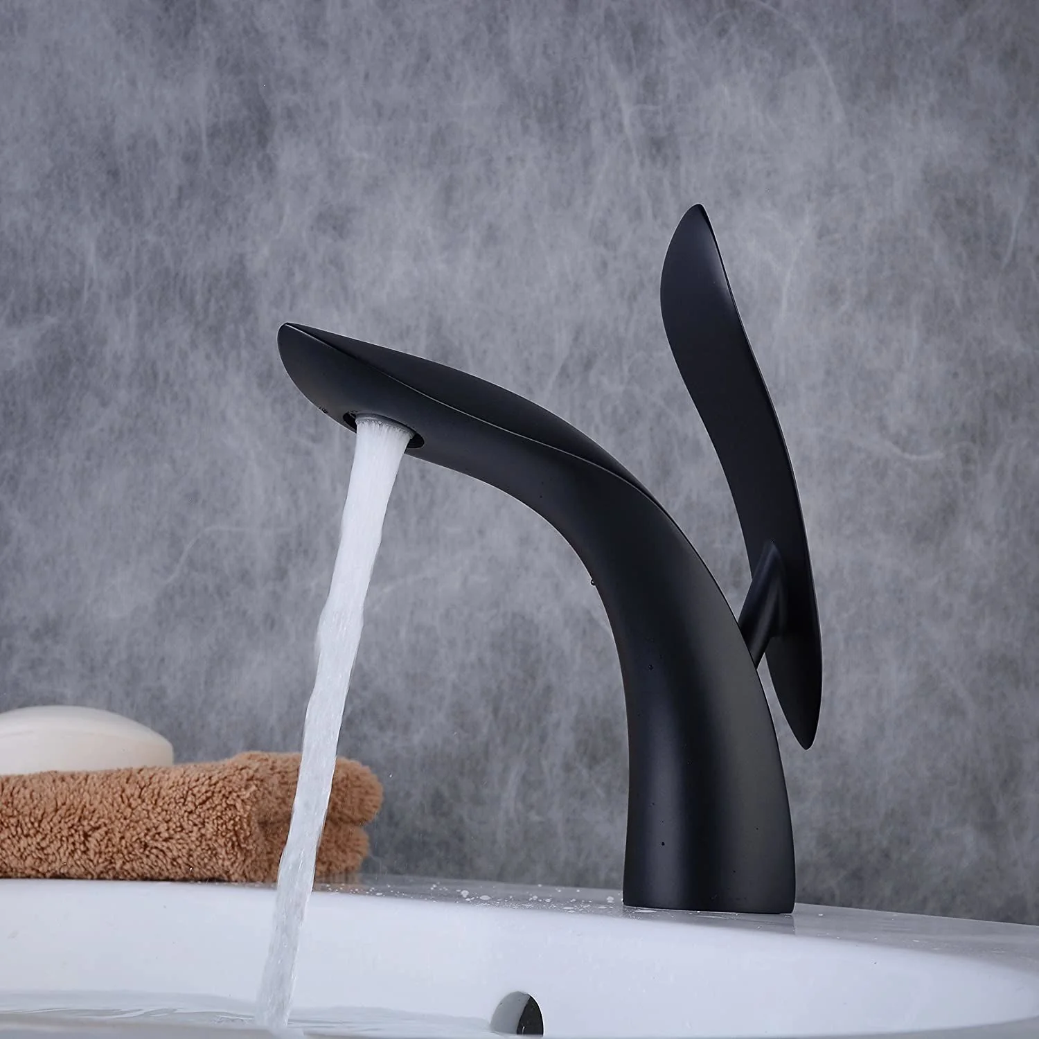 Luxury Bathroom Faucet - Image 23