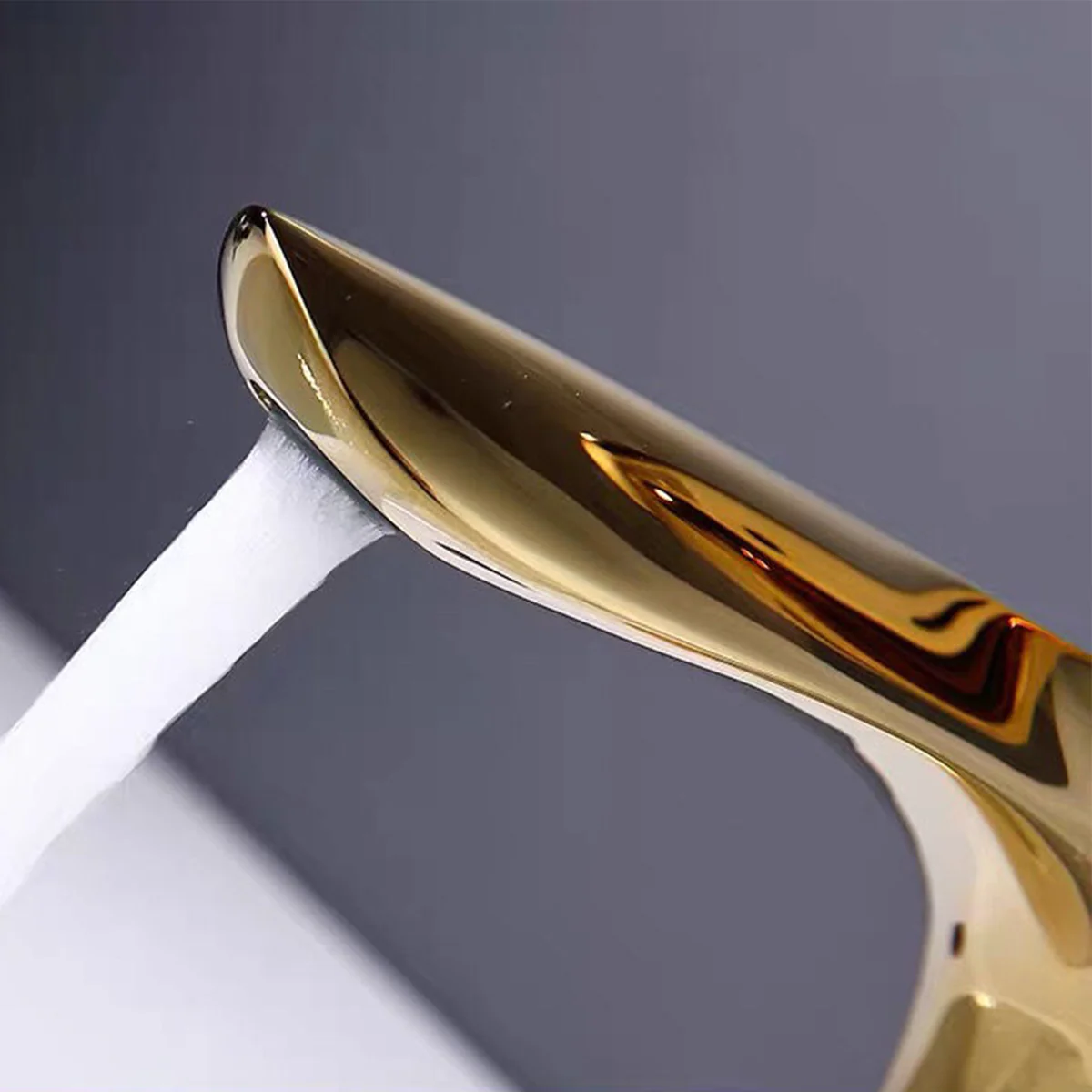 Luxury Bathroom Faucet - Image 33
