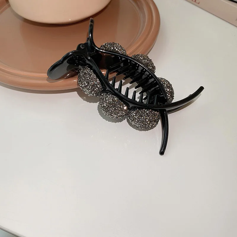 Pearl Flower Hair Claw - Image 4