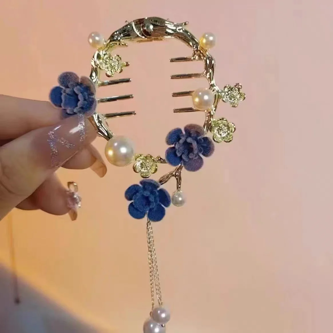 Pearl Rhinestone Hair Claw Clips - Image 7