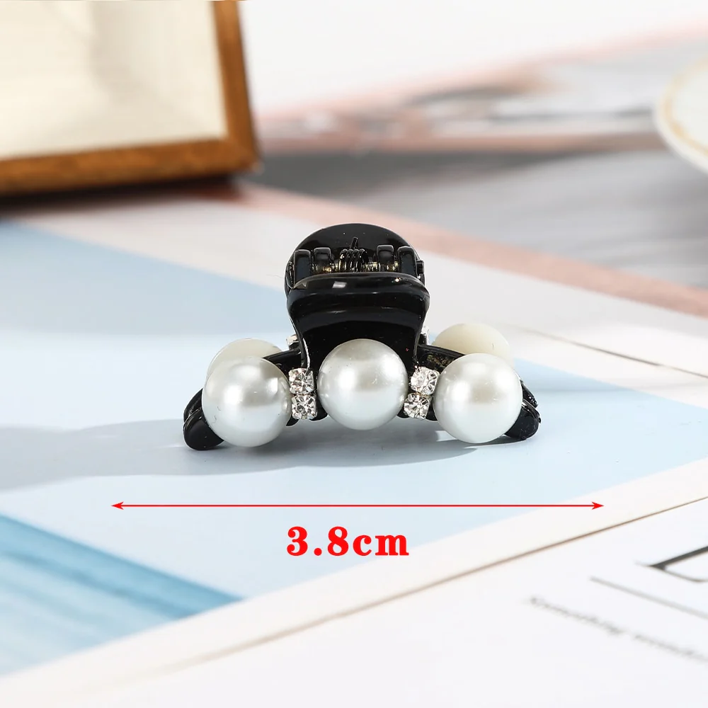 Pearls Hair Claw Clip - Image 2