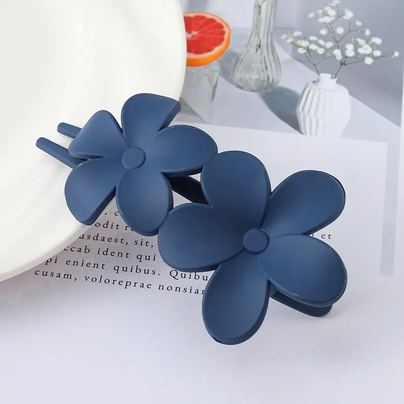 Retro Frosted Flower Hairpin - Image 11