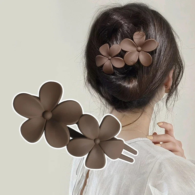 Retro Frosted Flower Hairpin - Image 5