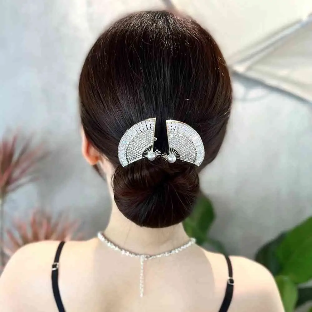 Rhinestone Hair Bun Clip - Image 15