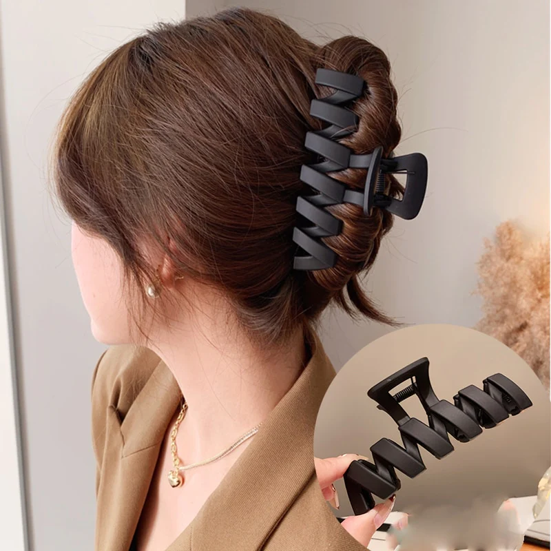 Rhinestone Metal Hair Claw - Image 17