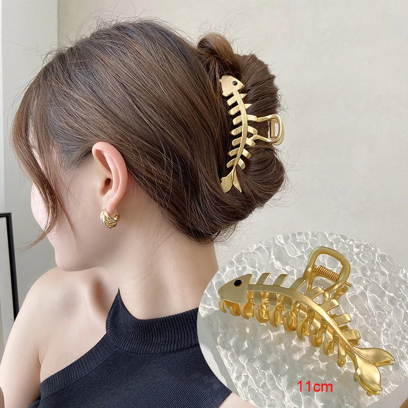 Rhinestone Metal Hair Claw - Image 27