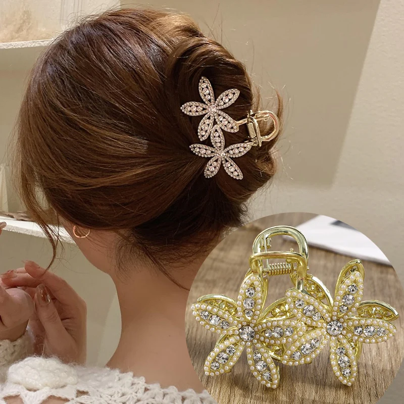 Rhinestone Metal Hair Claw - Image 37