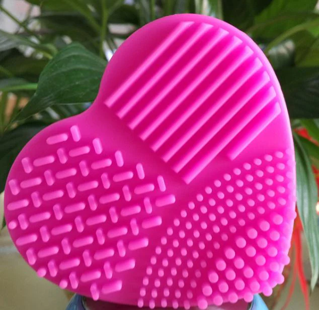 Silicone Makeup Brush Cleaning Pad - Image 4
