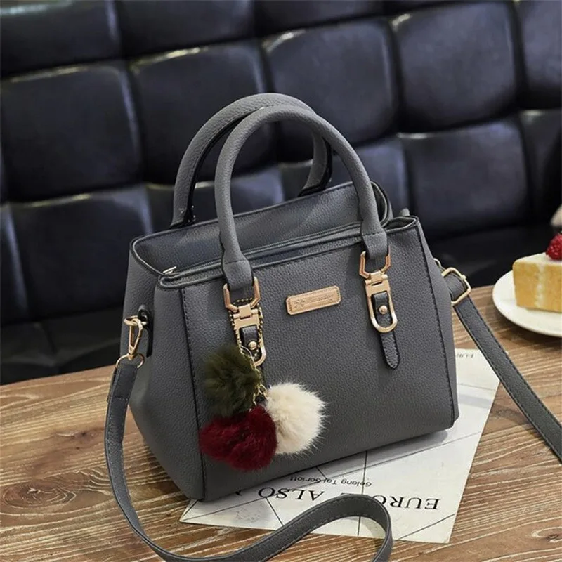 Tassel Tote Chic: Vintage Boston Messenger - Image 11