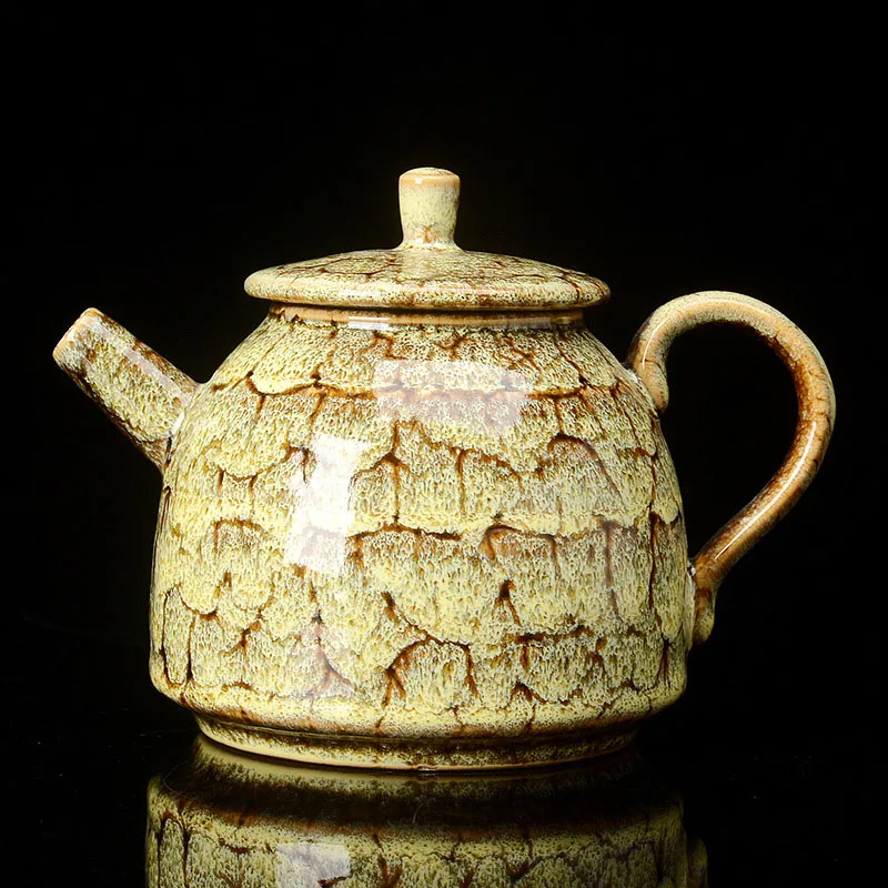 Teaware Charm: Exquisite Ceramic Teapot - Image 10