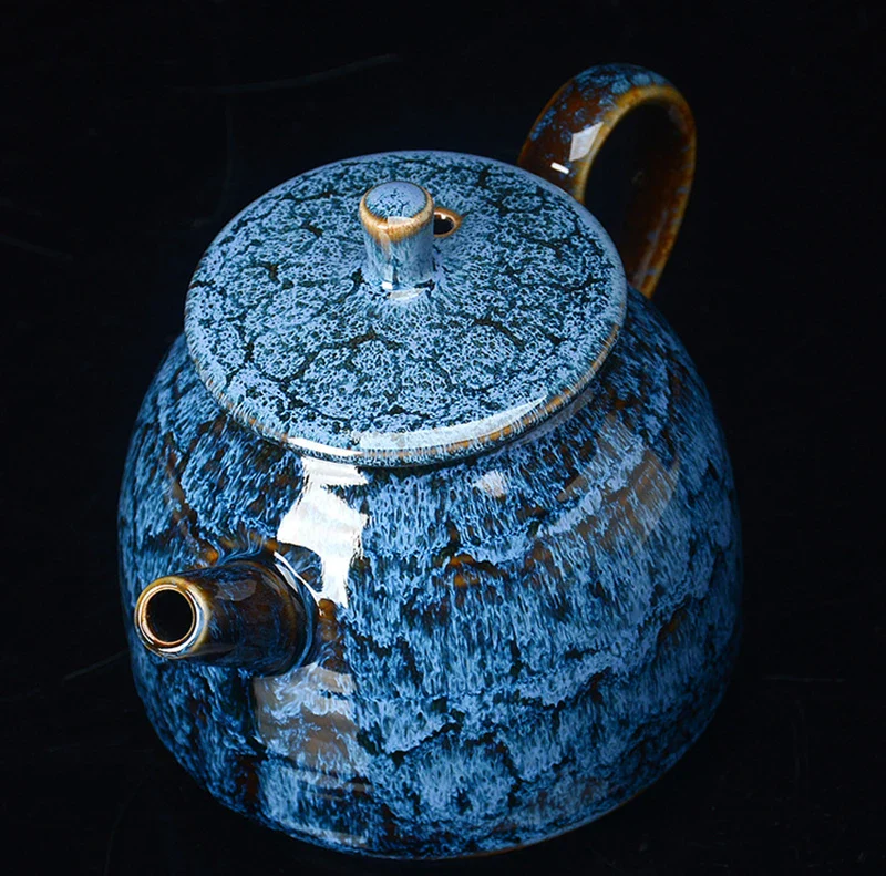 Teaware Charm: Exquisite Ceramic Teapot - Image 6