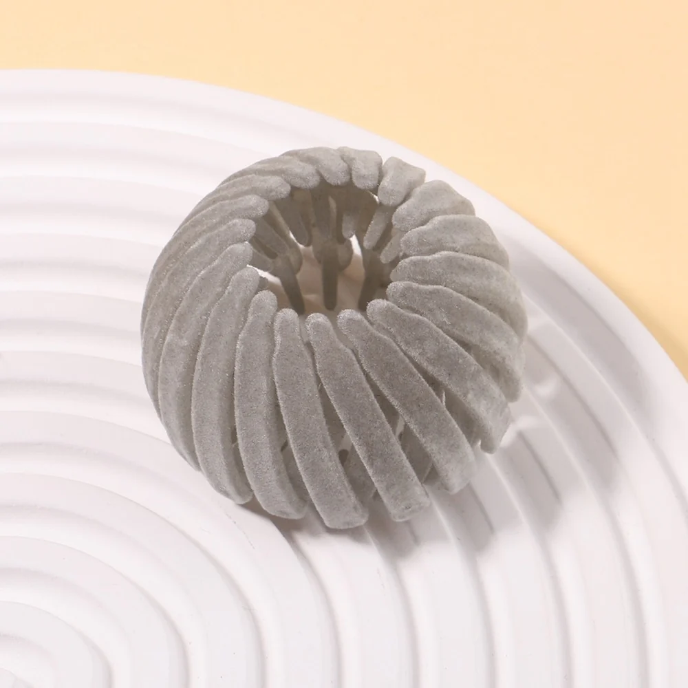 Velvet Hair Bun Buckle Claw - Image 2